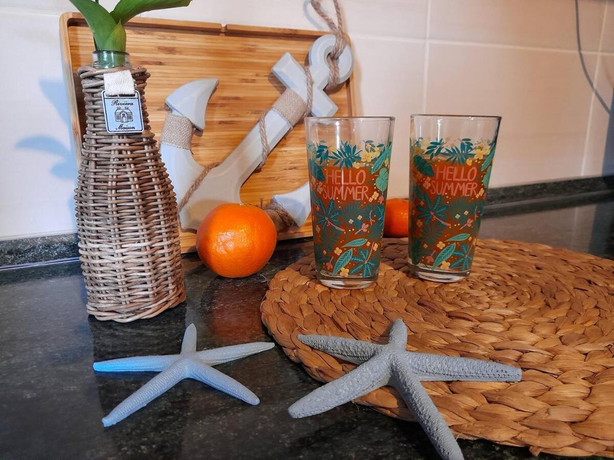 Canadian Style House With 3D Effect Pool Vinosady 外观 照片